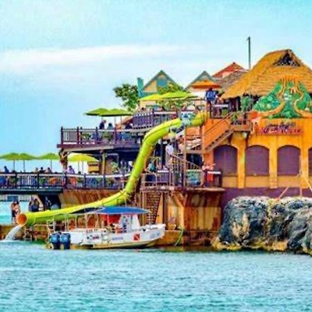 Villa La Rosa With Spectacular View Of Очо Риос Екстериор снимка